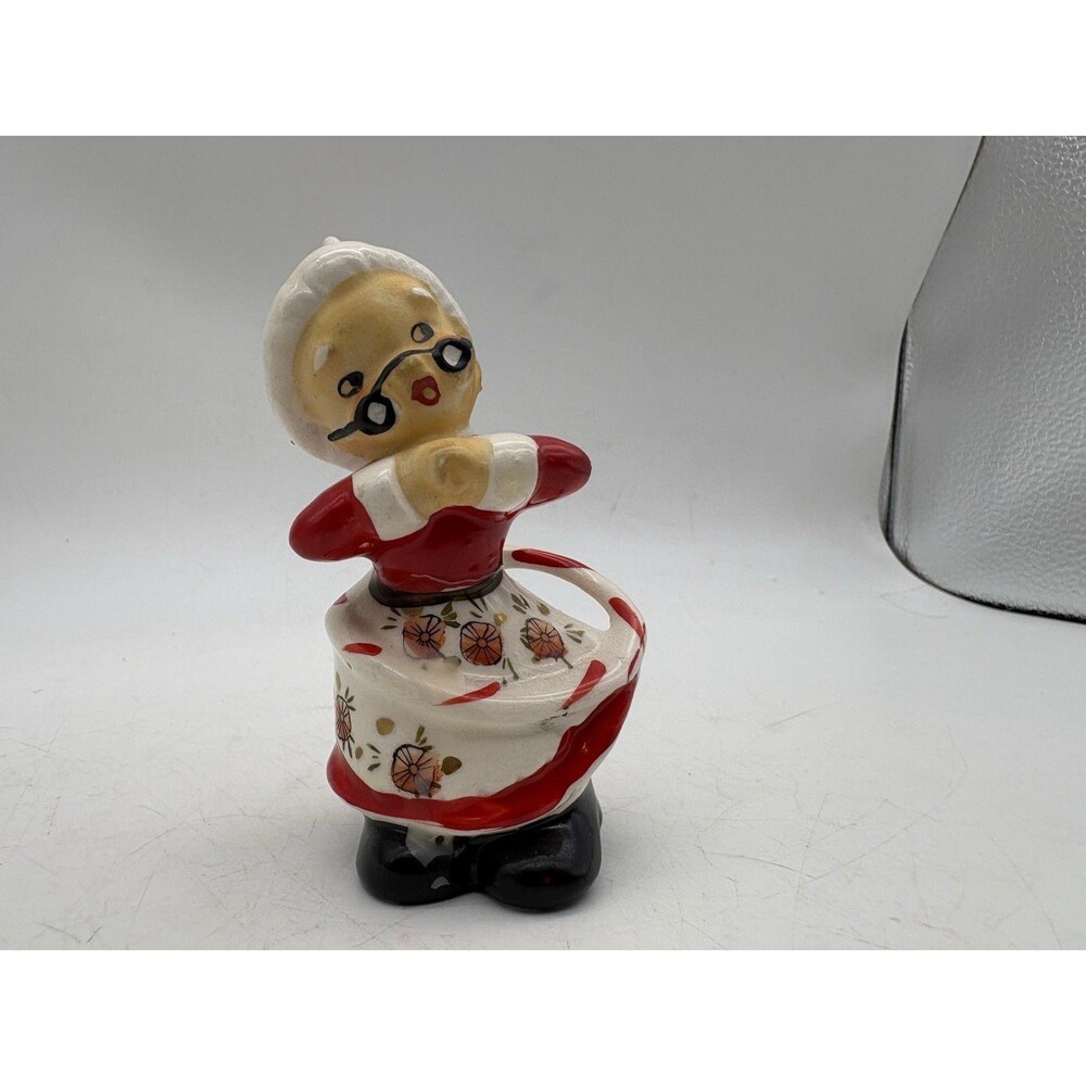 Vintage Yukon Oklahoma Souvenir Mrs Claus Grandma Ceramic Ornament 4”